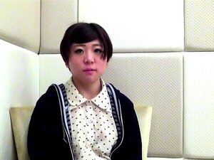 En otroligt förförisk asiatisk skönhet med hunger efter vild