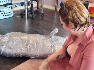 Hawt Bitch Goddess mumifizierter Kunde! - SADOMASOCHISM, Sklaverei,