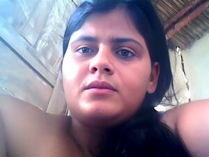 Lahore Big Boob Babe Asiya, Big Boob Lahori Ra und Asiya ziehen sich