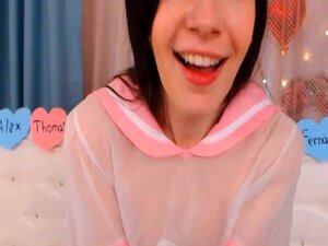 Amateur-Mädchen von nebenan beim Masturbieren im Stream
