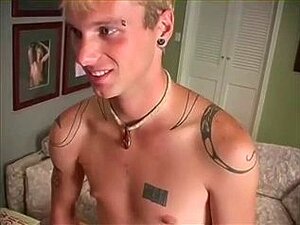 Adam ist allein