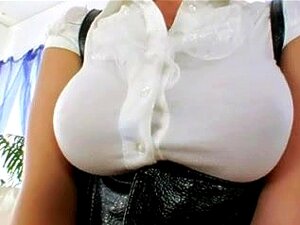 Il più grande vibratore rosso nel suo buco scuro aperto, l'angelo dai