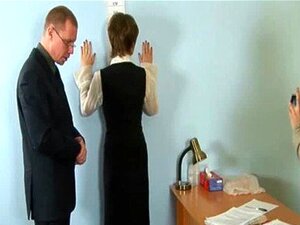 Ensimmäinen työhaastattelu tuoreelle sihteerille