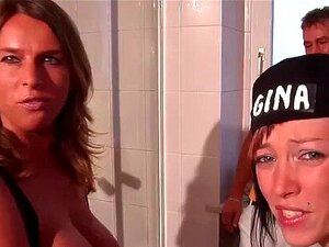 MMV FILMS Musik und riesige deutsche Titten auf der Toilette