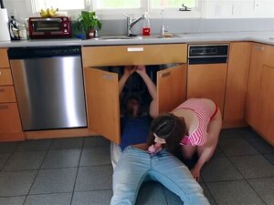 Ariel Mcgwires Cumshot-Überraschung