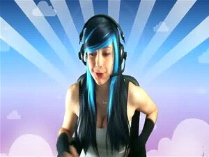 19-jährige Emo mit großen Titten