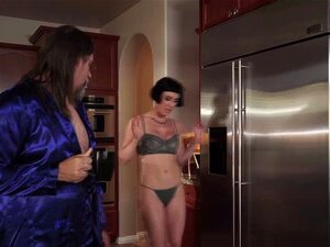 Collector Agent bumst die Shopaholic Olive Green. Olive Glass ist eine