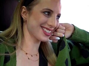 MyDirtyHobby - Hanna Secret wird nackt während einer Fahrt gereizt