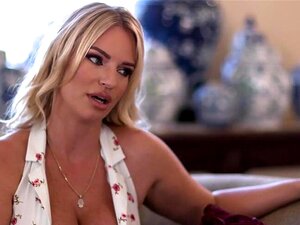 Wanneer Athena probeert Rachael te helpen haar ring te vinden, krijgt