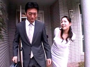 Ayane Asakura - Verheiratete Frau Villein vor dem Ehepartner,