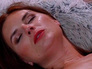 Dane Jones Charmantes tschechisches Brünettes Haar Jennifer Jane