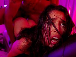 Vanessa Sky: Anal + Creampie Schlucken!