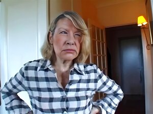 Sandra, die Frau eines Arztes, wird von zwei schwarzen Schwänzen