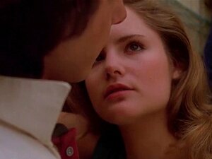 Jennifer Jason Leigh nackt - Fast Times at Ridgemont High - 1982. Der