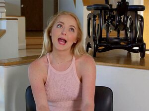 Niedliche Iris Rose und ihre Muschi geleckt
