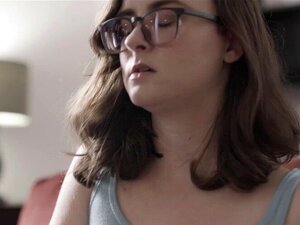Frau stimmt intensiver DP-Therapie-Sitzung zu. Jay erschrickt, aber