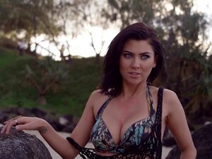 Tasha Collins für Beach Slow Motion 2