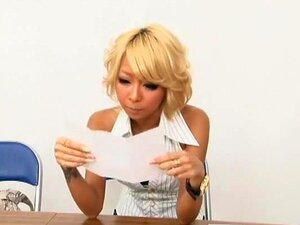 Geile japanische Hure Mana Izumi in Fabulous Cunnilingus, POV