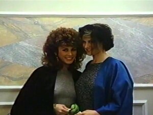 Haarige klassische Hotties in FFM-Dreier, Barbara Dare und Ronnie