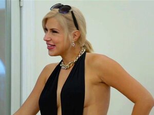 Stiefbruder fickt Stiefschwester Emma Hix Muschi Doggy