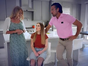  Als Sera Ryder in ihre neue Stieffamilie Katie Morgan und Johnny