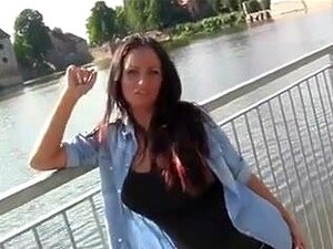 styvmor jag vill knulla älskar att knulla i bilen,