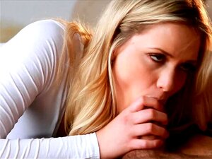 Sieh zu, wie Mia Malkova und Danny ihre intime Lust auf Sex teilen