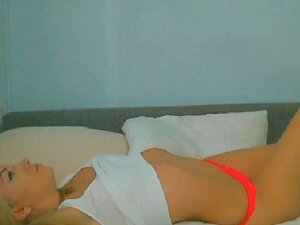 Sexy blonde Babe hat eine gute Zeitshow