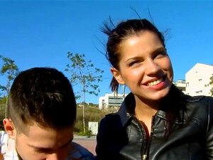 Lustvolles Reiten mit einem gutaussehenden Hengst