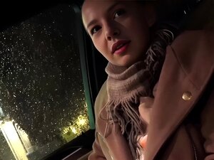 Erlebe das ultimative Vergnügen mit der gerade legalen blonden Bombe