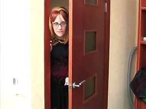 Russische Mutter erwischt ihren Stiefsohn nicht beim WF-Masturbieren