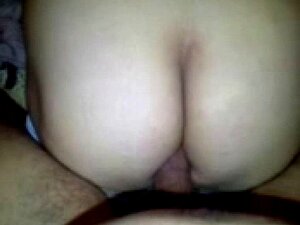 Iranisches Mädchen wird in den Arsch gefickt. Iranisches Mädchen