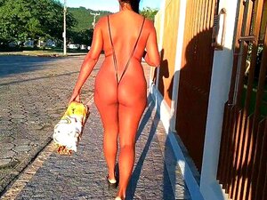 MIKRO-SLINGSHOT-BIKINI LÄUFT HERUM