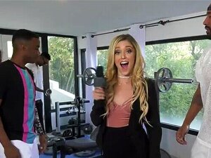 Verslaggever Kali Roses vindt voetbalteam in Gym!