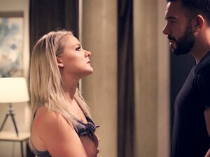 Очух јебе своју пасторку отпозади као