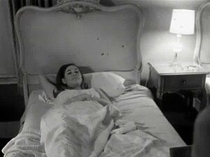 Lääkäri Määrää Itsetyydytyksen Kiimainen Tyttö