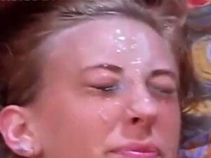 Sehr süßes Bukkake mit mehreren Gesichtsbesamungen. Sehr süßes