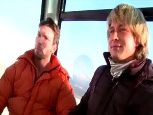 Publiek amateurs warm omhoog in de sneeuw