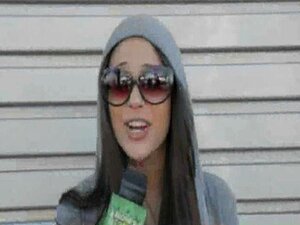 Hänen pillunsa ansaitsee heille rahaa elämästä 28