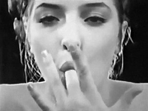 ESATTAMENTE - bellezza pelosa vintage anni '60 provoca