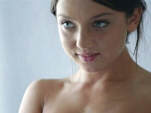 Illusion. C'était une illusion d'amour et elle le savait bien. Mais