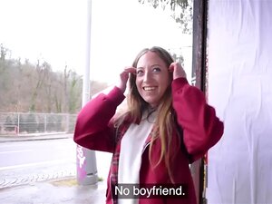 Collants POV babe public baisée en plein air pour de l'argent