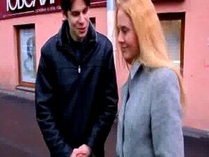 Droljasta cura žudi za jebanjem