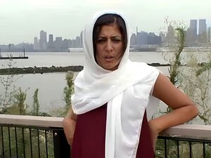 Tauche ein in die verführerische Welt der Arabischen Straßenhuren 2