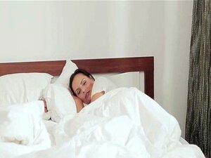 Euro MILF Cum-Sharing mit Stieftochter