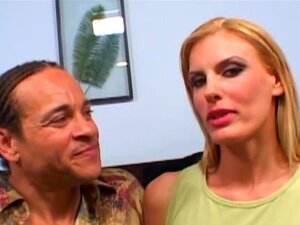 Sieh mir zu, wie ich mein neues Boytoy lutsche und ficke