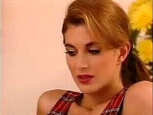 Celeste wird lesbisch in Sexy Nurses 2