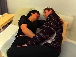 Руска мама са страпоном 14. Руски зрели