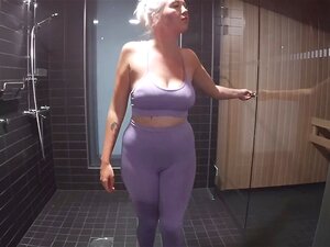 VOM NACHBARN IN DER SAUNA GEFICKT video out 27.9 6PM @lovelylexi99