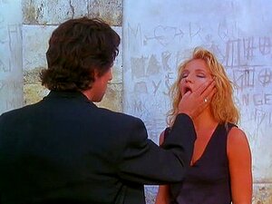 Ellen Barkin für Sixty